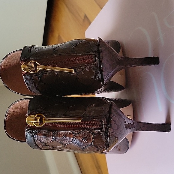 EUC Louise et Cie ankle boots - Picture 5 of 8